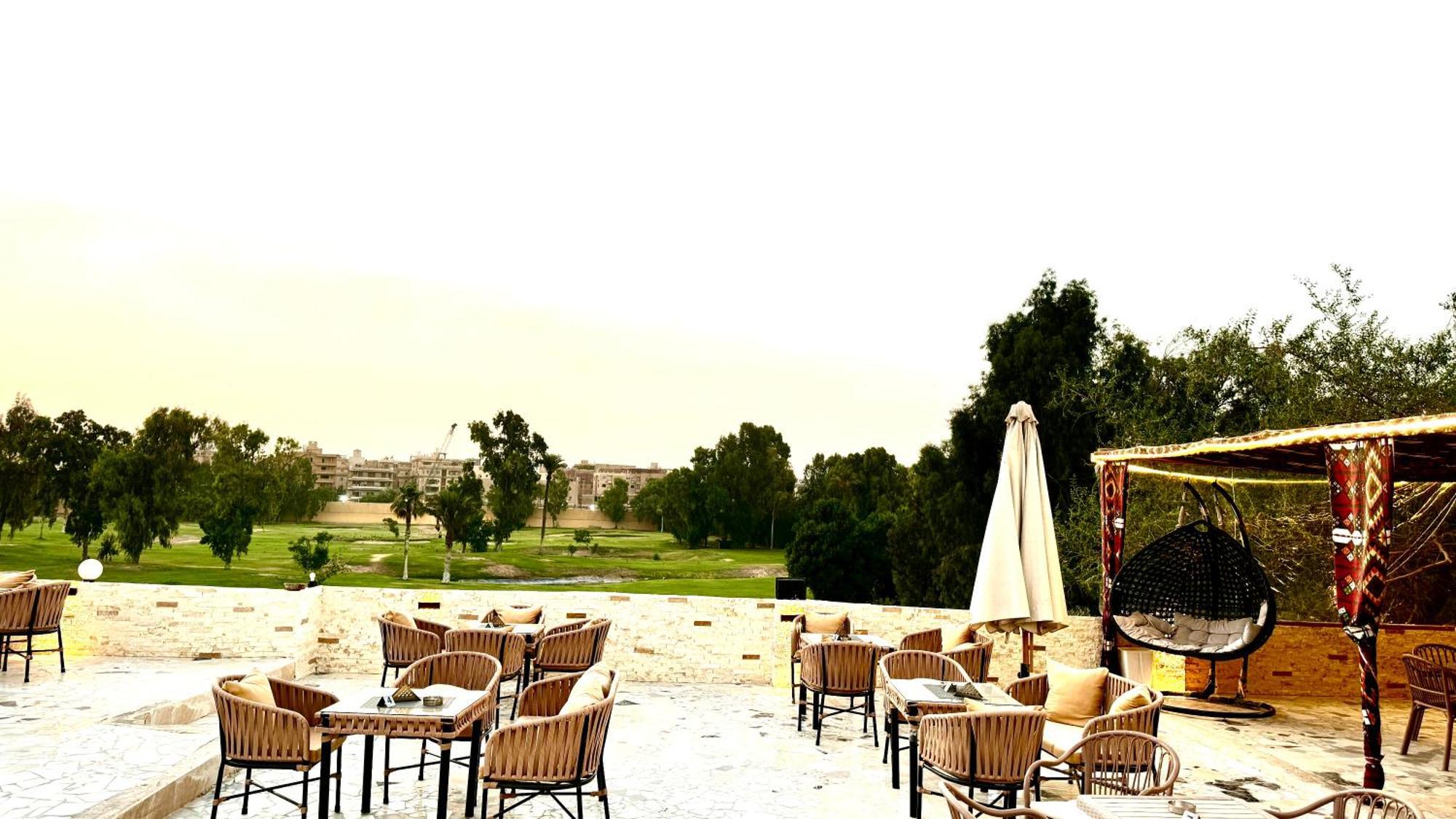 Отель Golf Pyramids View Kafrat al Jabal Экстерьер фото